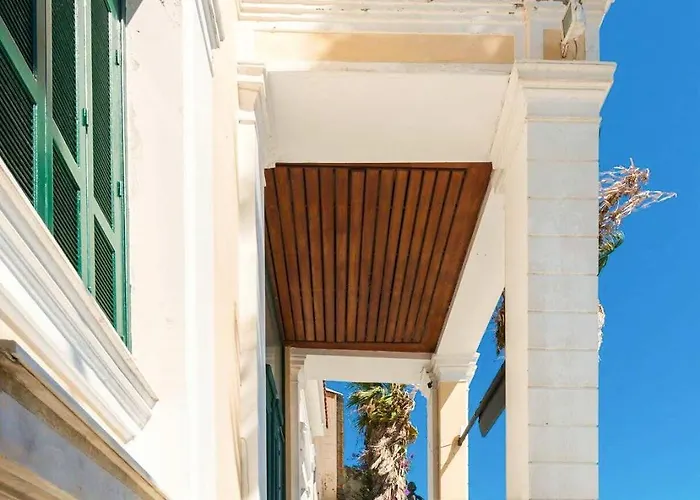 Aigli Seafront Loft-luxury Design Retreat Hébergement de vacances Kalamata