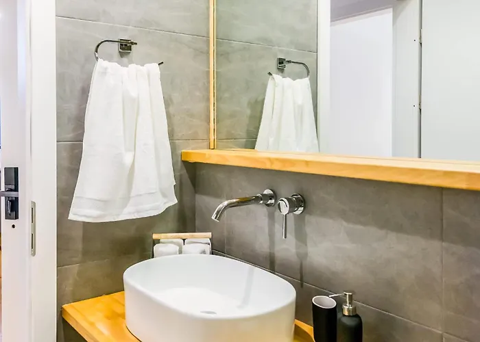 Dom wakacyjny Aigli Seafront Loft-luxury Design Retreat *